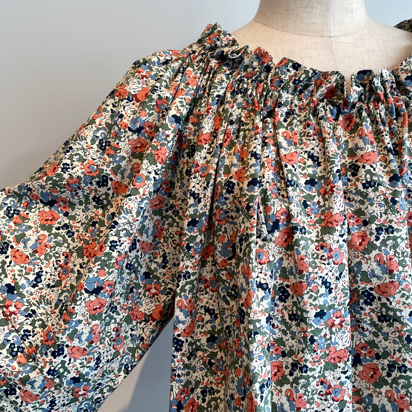 Heriter //LIBERTY blouse H1-25-3009