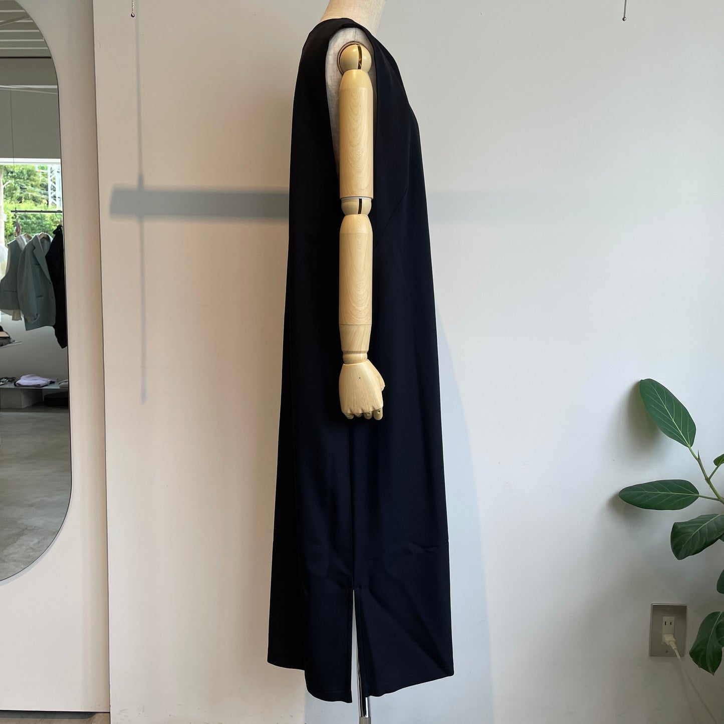 yuni //R/W slitneck jumperSK 1701OP008252