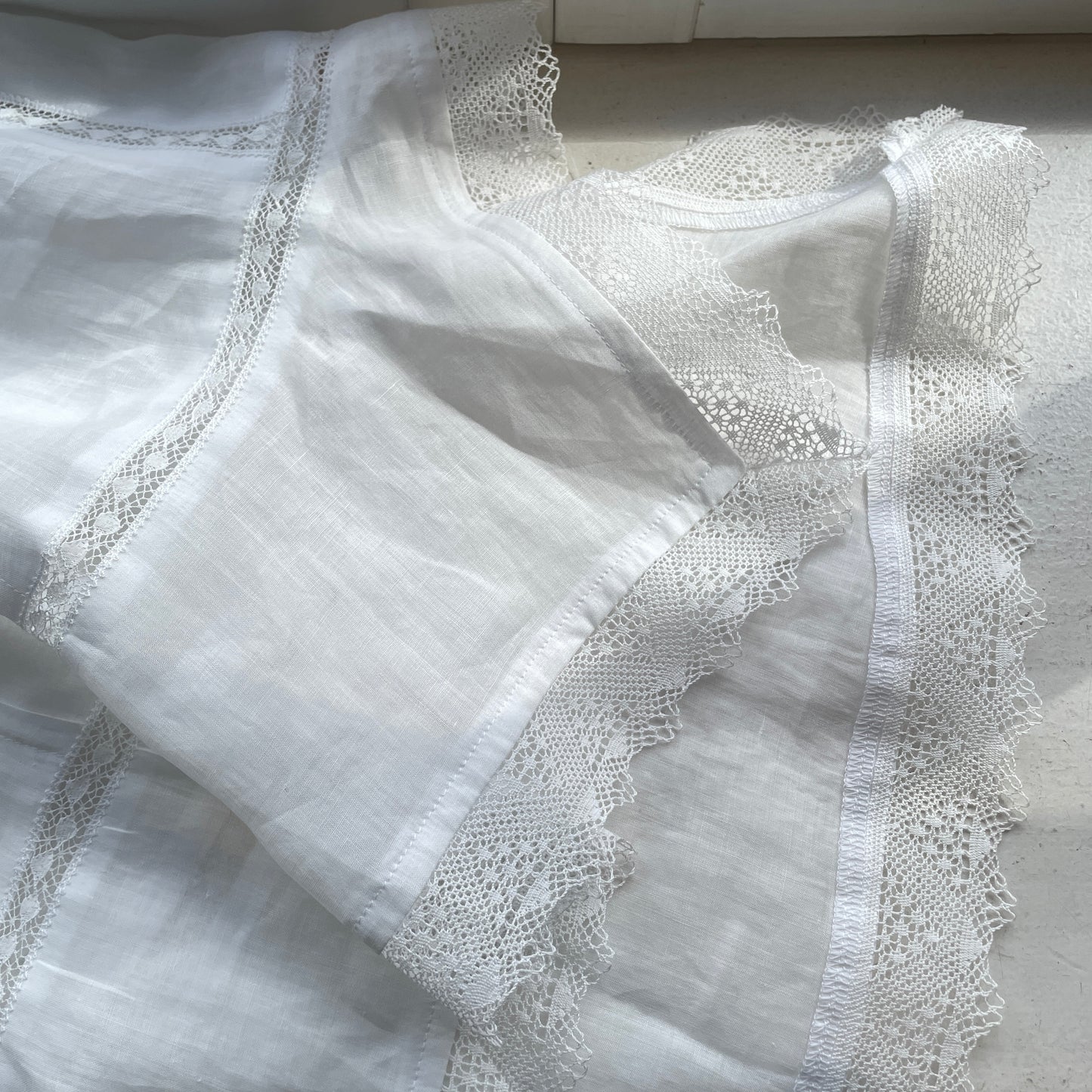 NATIVE VILLAGE//No.6 寂静スリーブレスレースブラウス 31261-06107