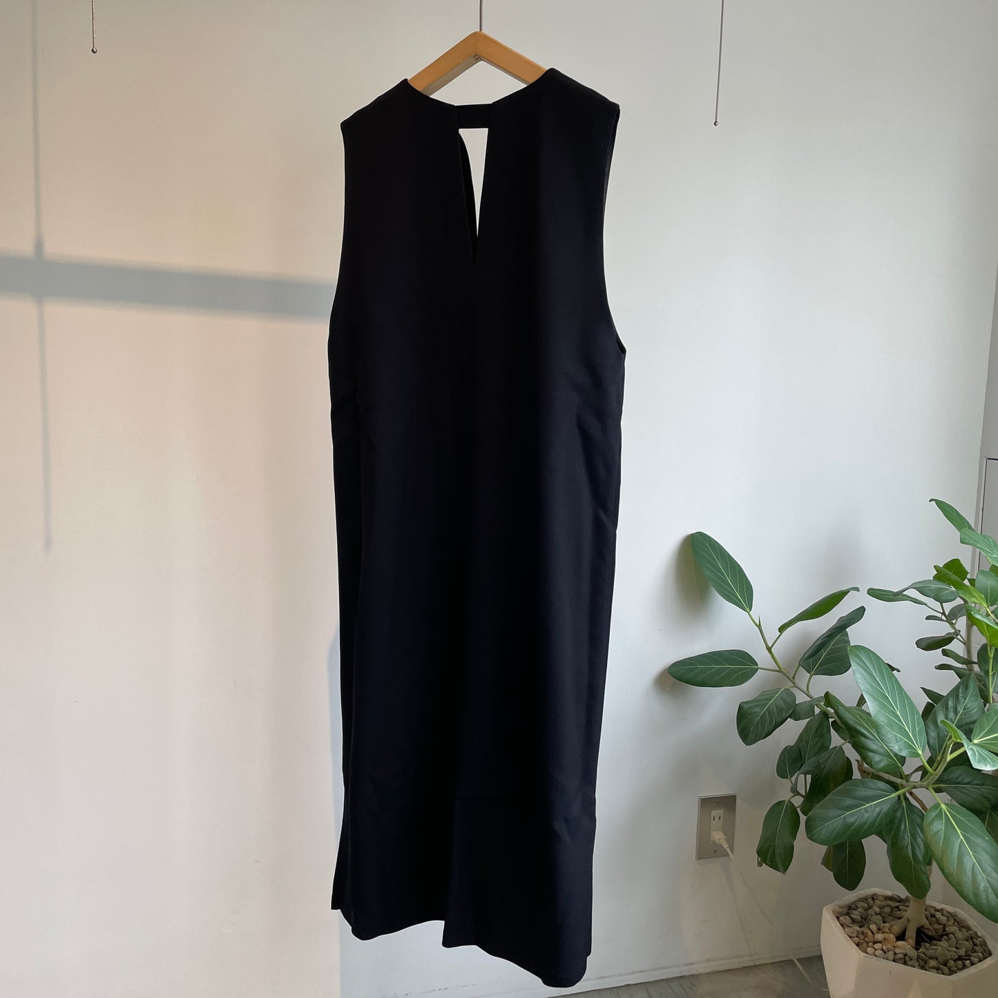 yuni //R/W slitneck jumperSK 1701OP008252