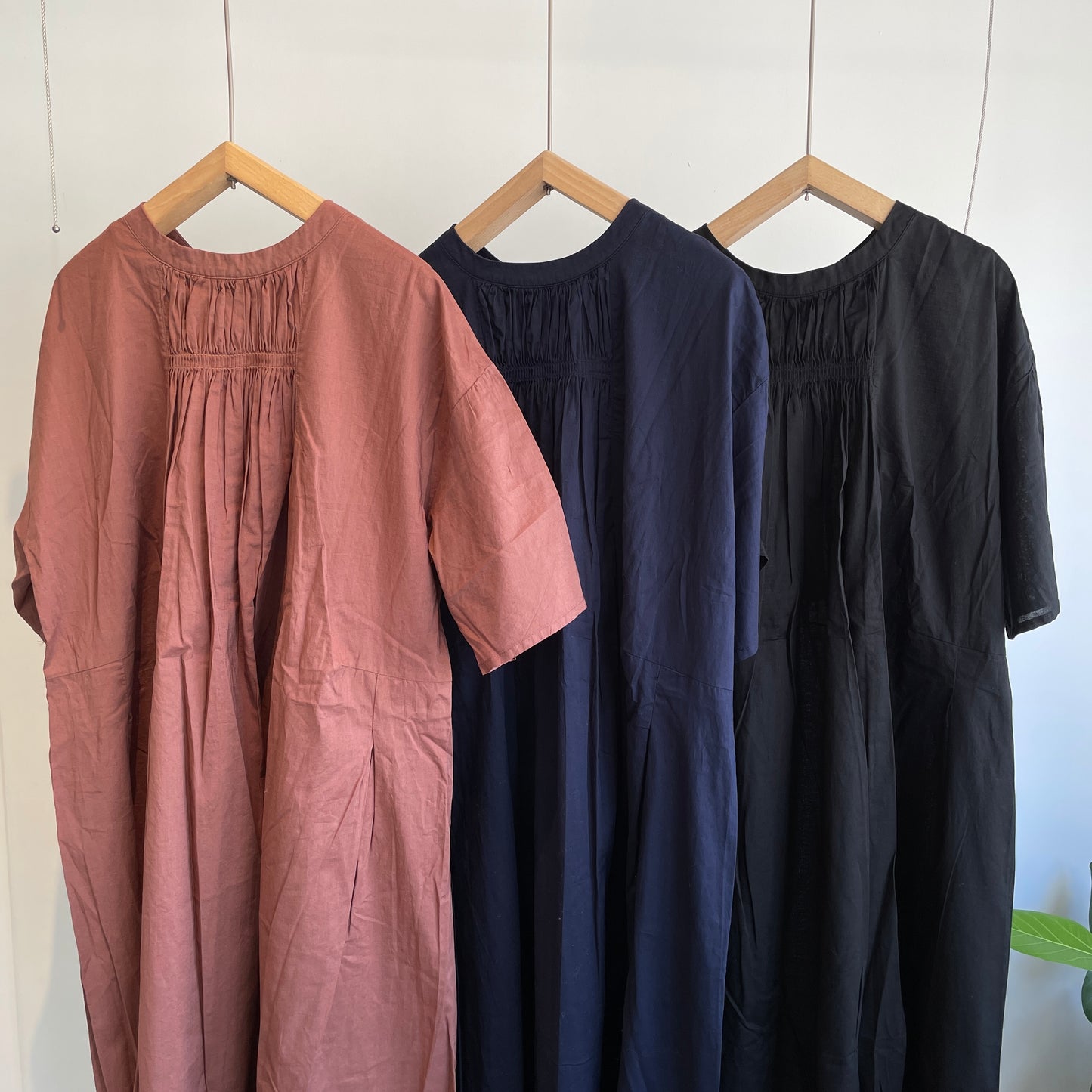 handsofcreation//60/-綿麻リネンローンクルーN2way OP 01530116