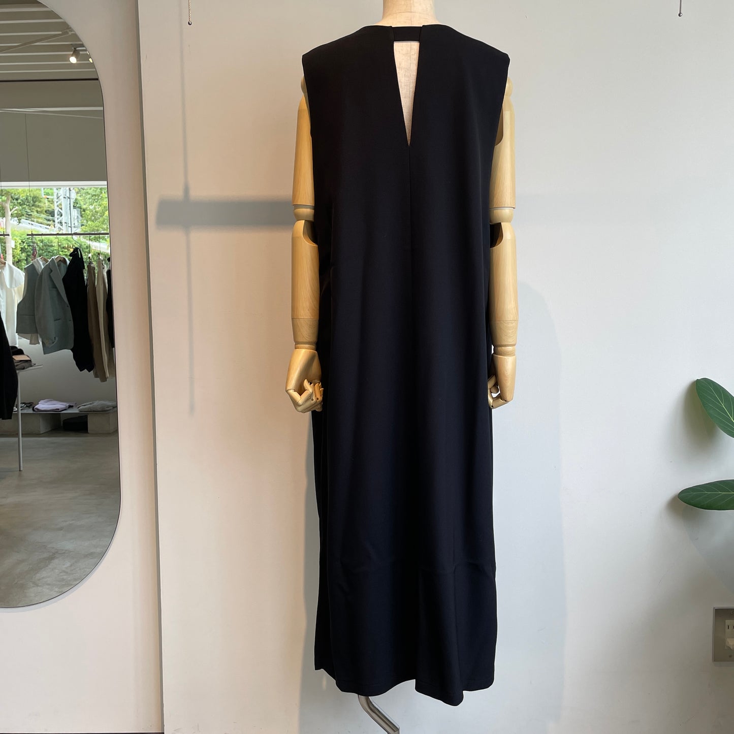 yuni //R/W slitneck jumperSK 1701OP008252