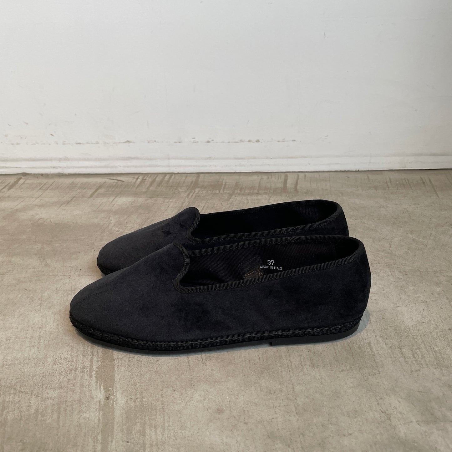 sciuscia//TRAGARA CLASSIC BLACK