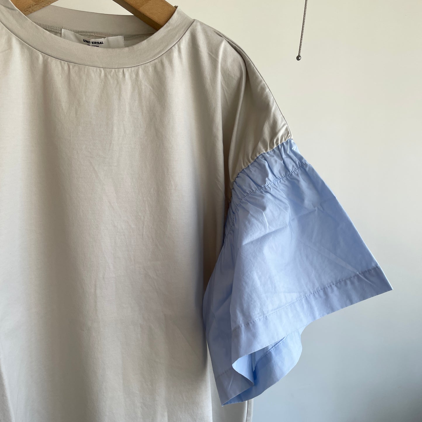 universaltissu //コンパクトクールローレル天竺バイカラーギャザースリーブTシャツ US253CT002
