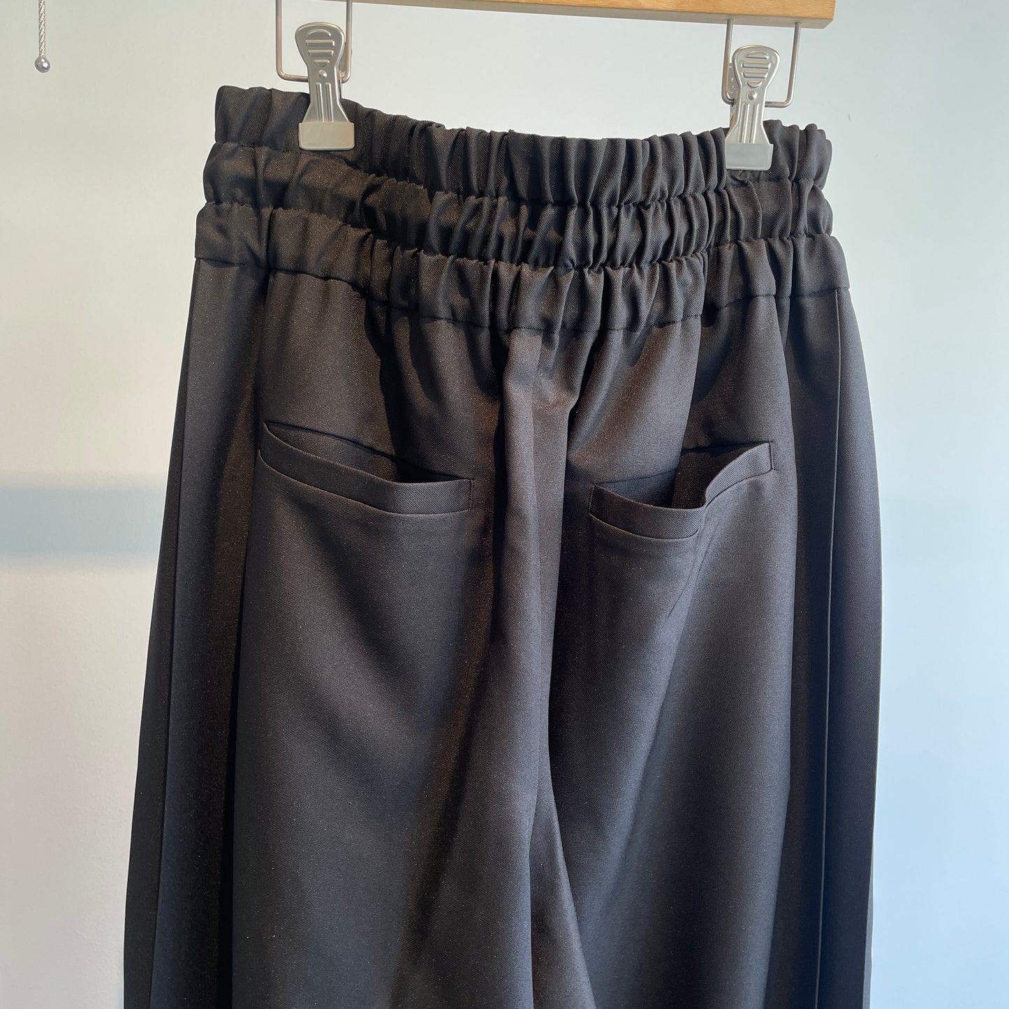 itochi //Polyester Linon pleated track pants