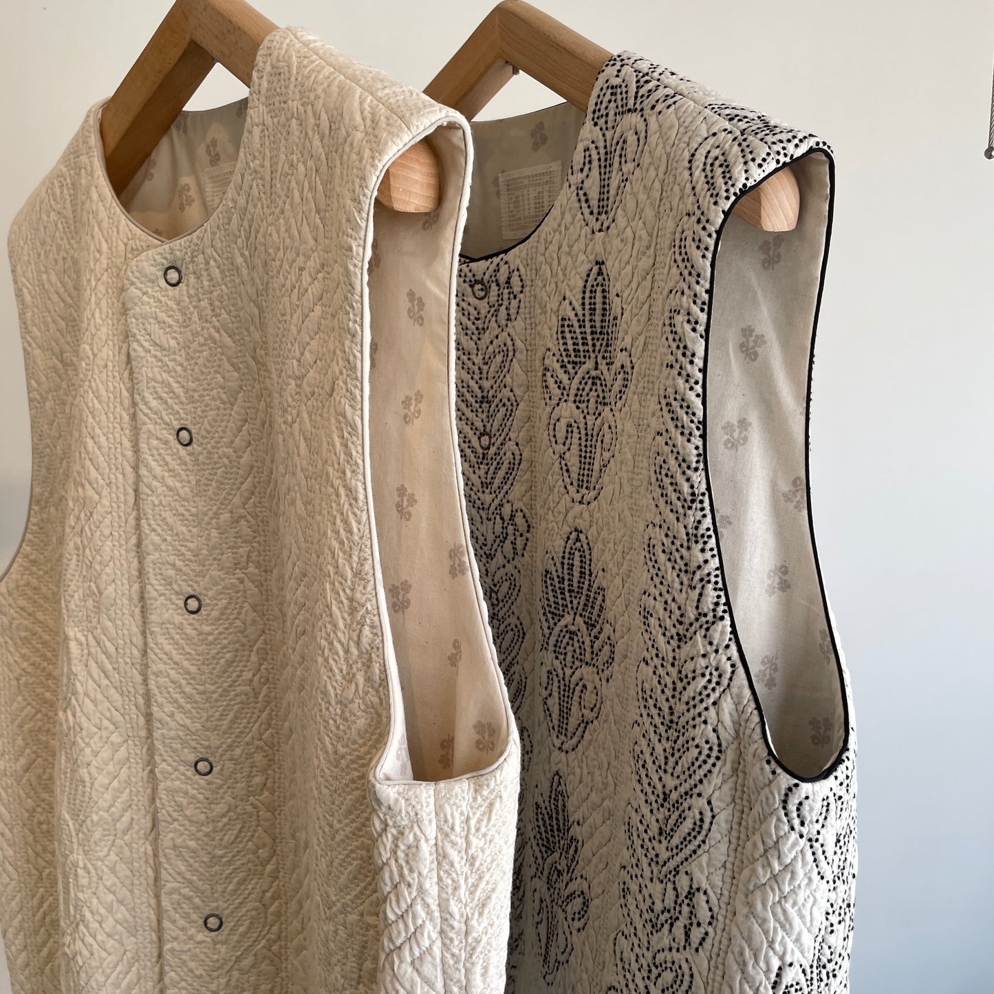 qiri //boutis jacquard ベスト
6301BL005252