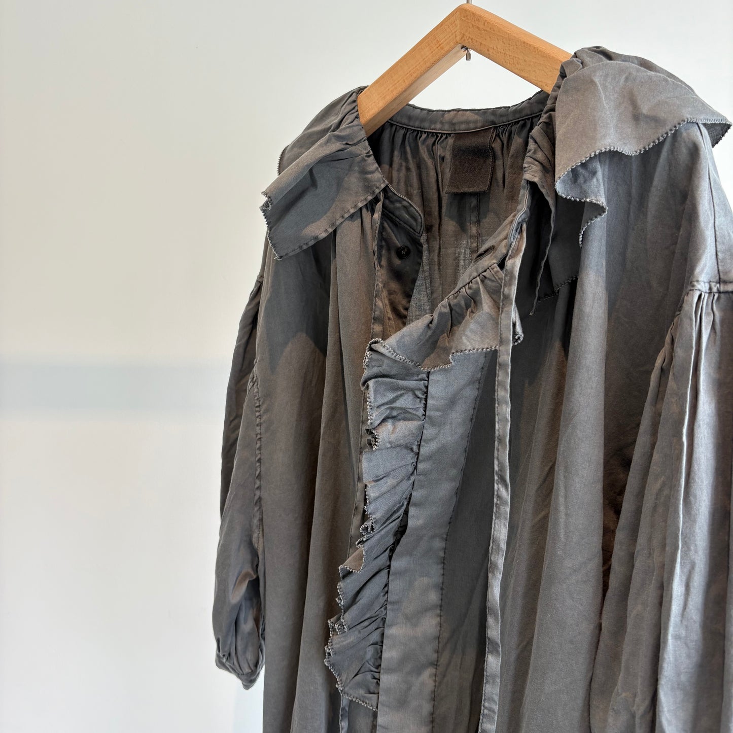 buoy buoy//80satin frill puff ブラウス 2701BL017251