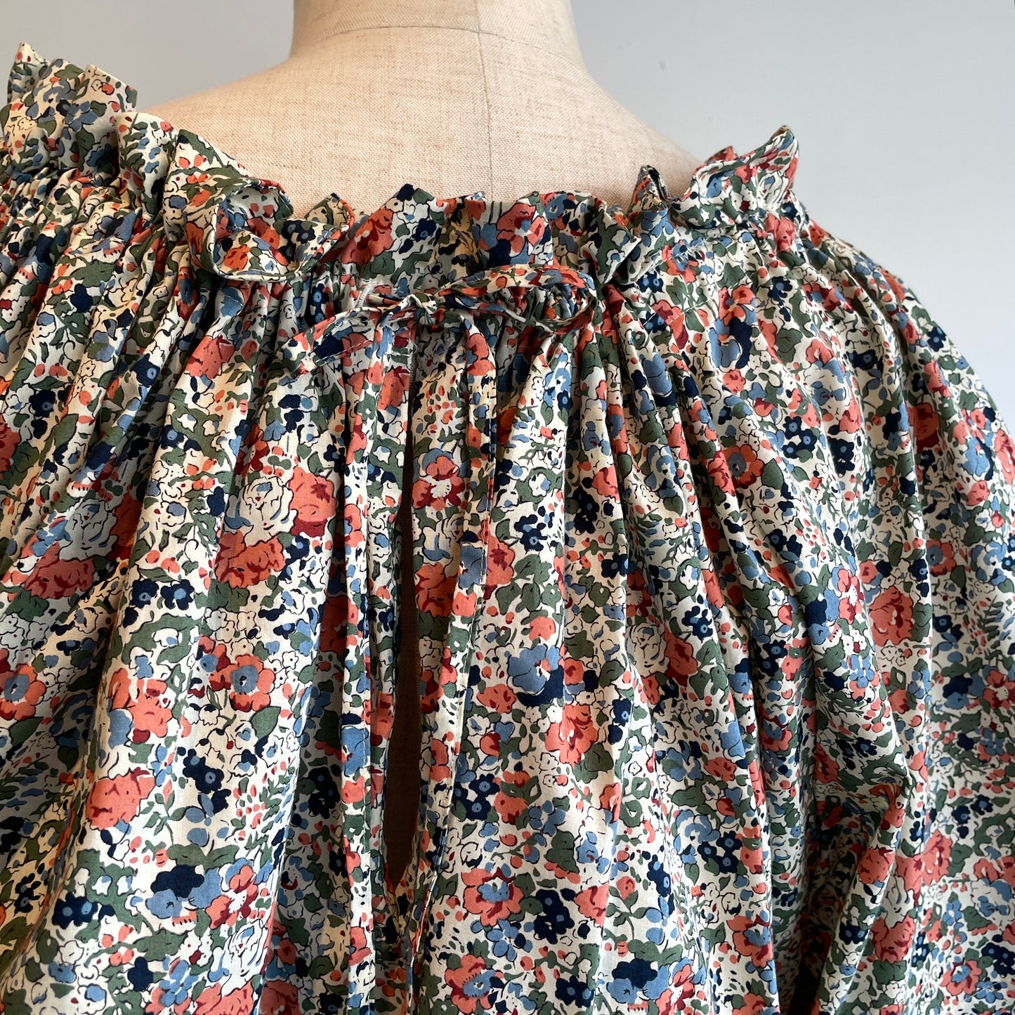Heriter //LIBERTY blouse H1-25-3009