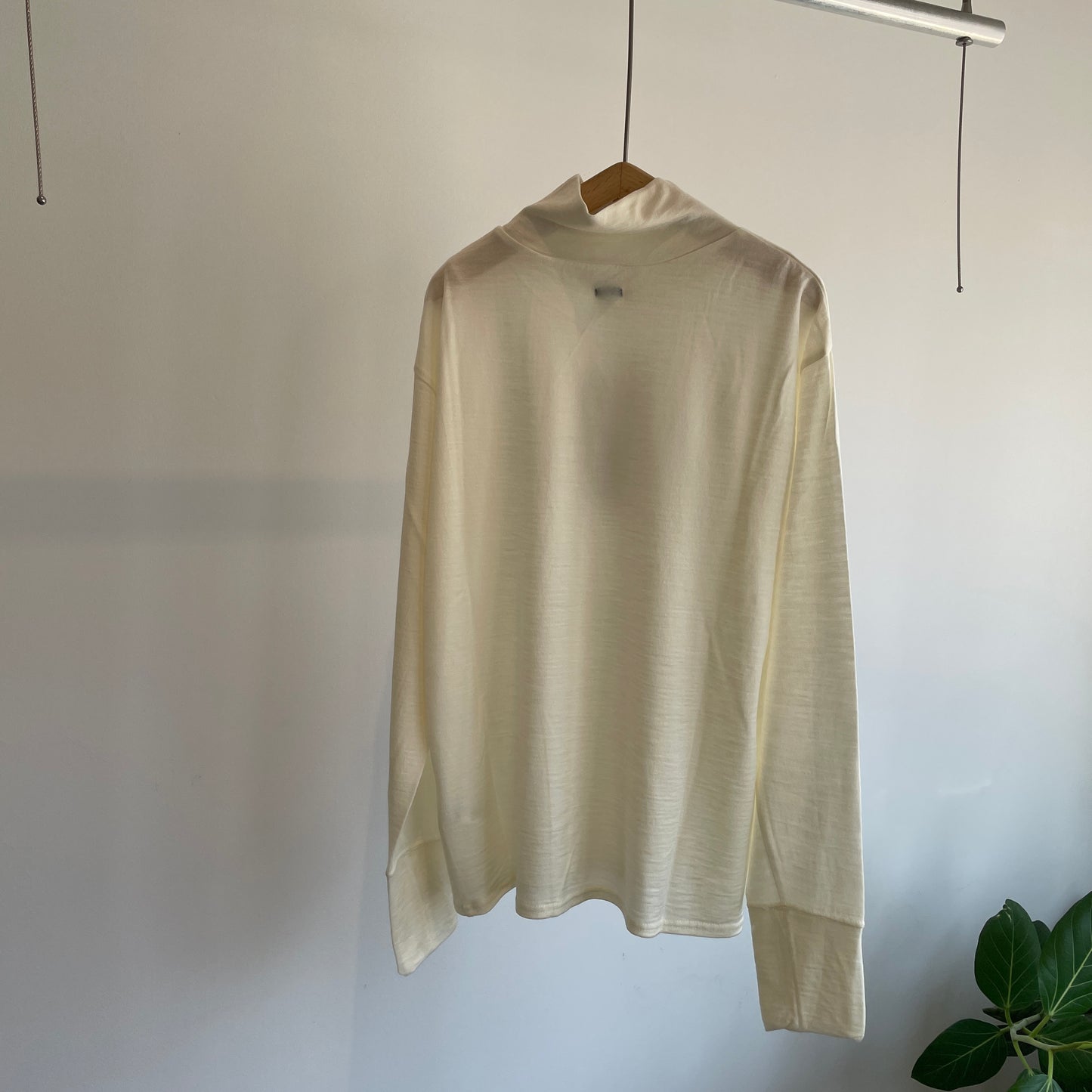 universaltissu //ウォッシャブルウール天竺 タートルネックPO TS233CT091