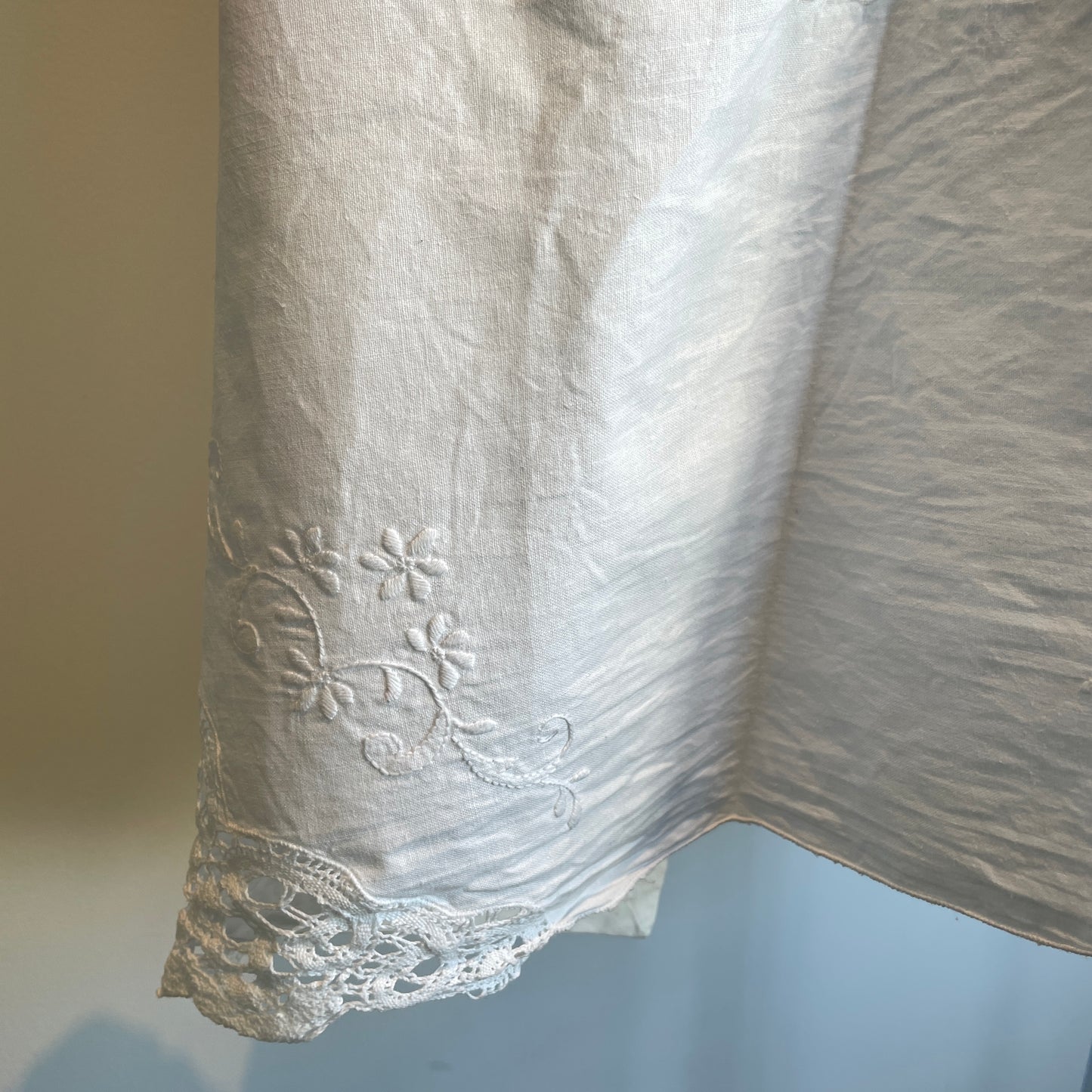 Heriter //bobbin lace tablecloth aprondress H0-00-7046