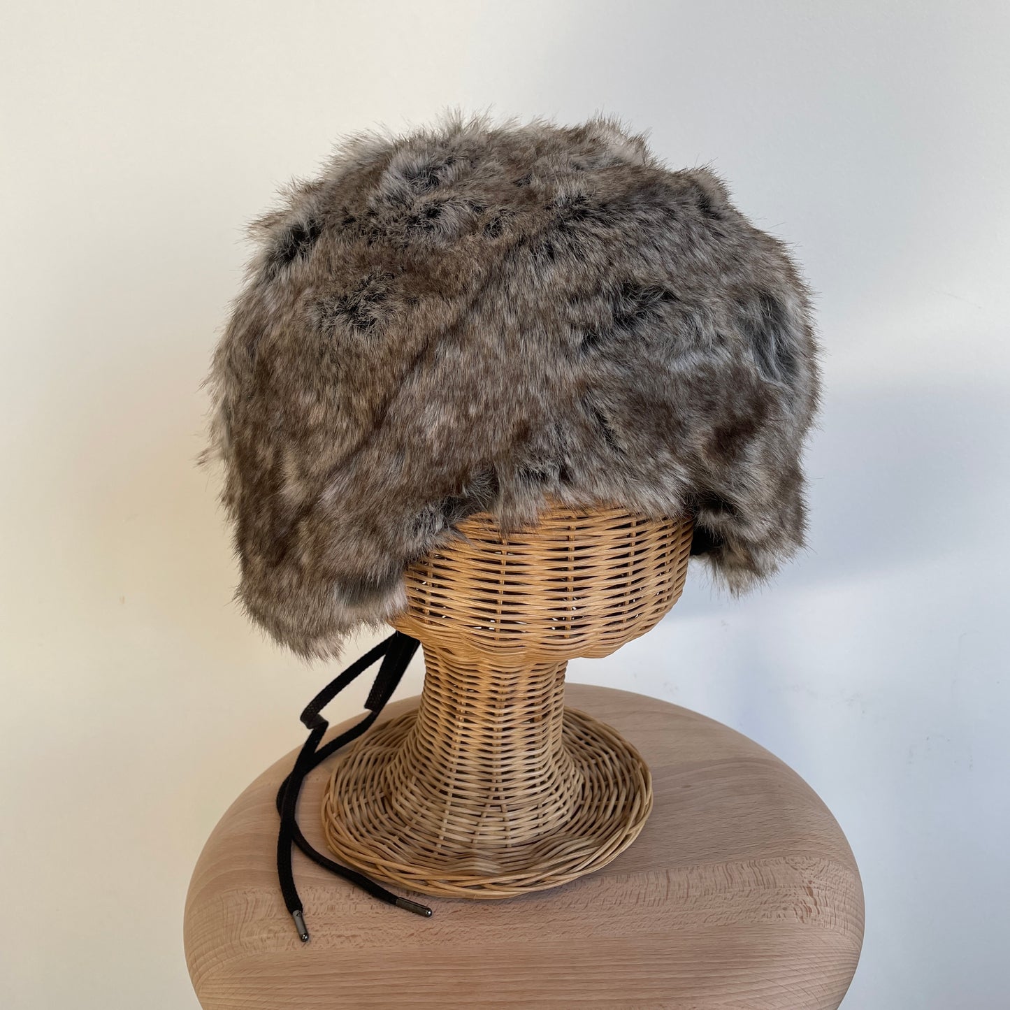 Mia Hat // チンチラファーフード 2258