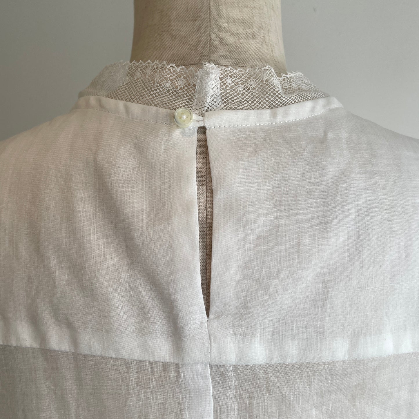 NATIVE VILLAGE//No.6 寂静スリーブレスレースブラウス　31261-06107