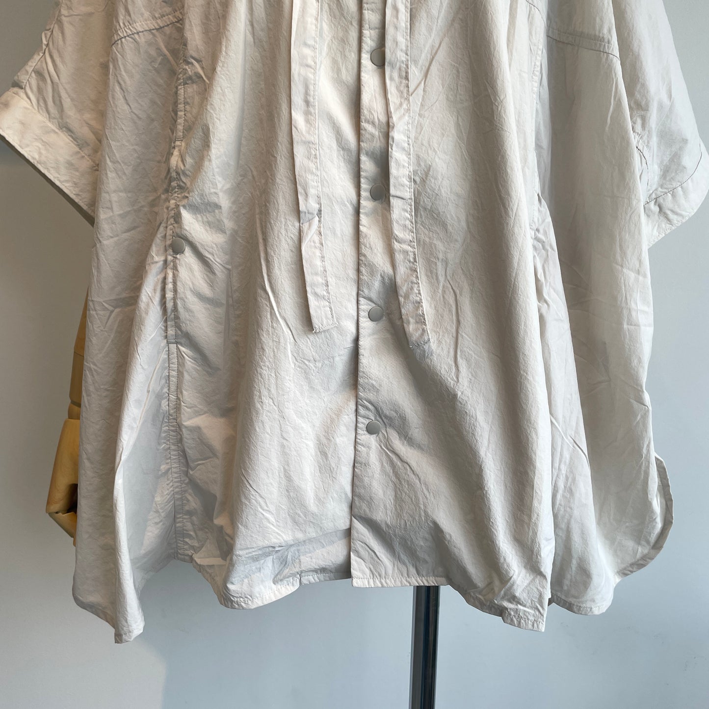 buoy buoy//45d NYLON 伊吹染め PONCHO シャツ　2701BL017261