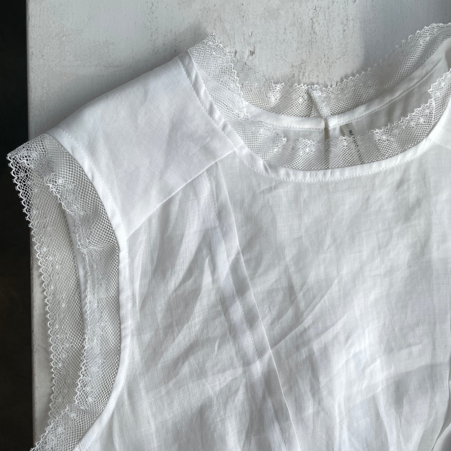 NATIVE VILLAGE//No.6 寂静スリーブレスレースブラウス　31261-06107