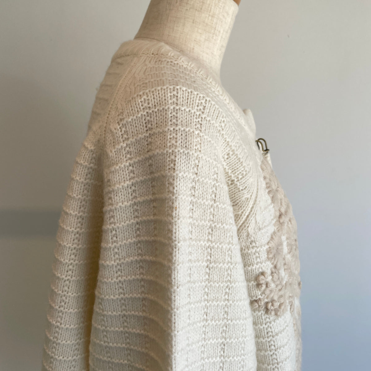 yuni//ウール / ハンド刺繍カーディガン　1701KN001262