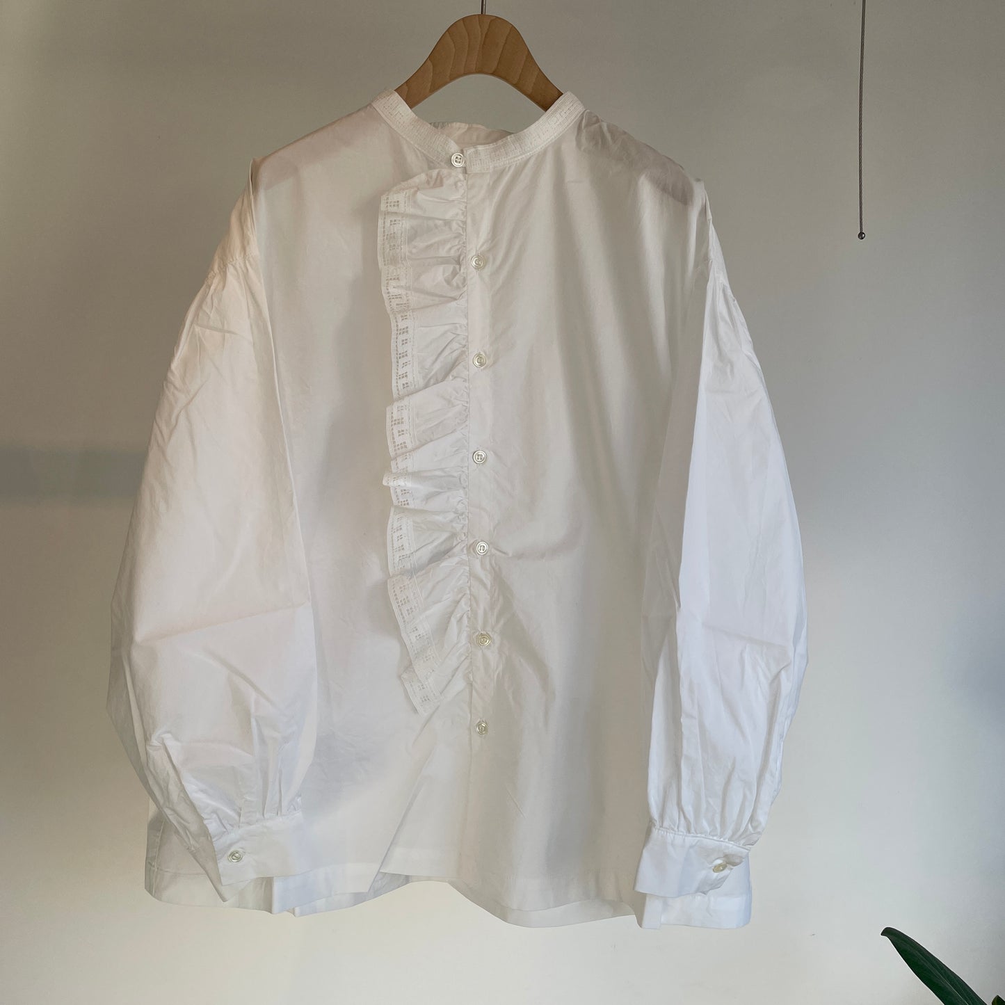 universaltissu//ナチュラルタイプライターイタリアンフィレレースラッフルBL   US260BL037