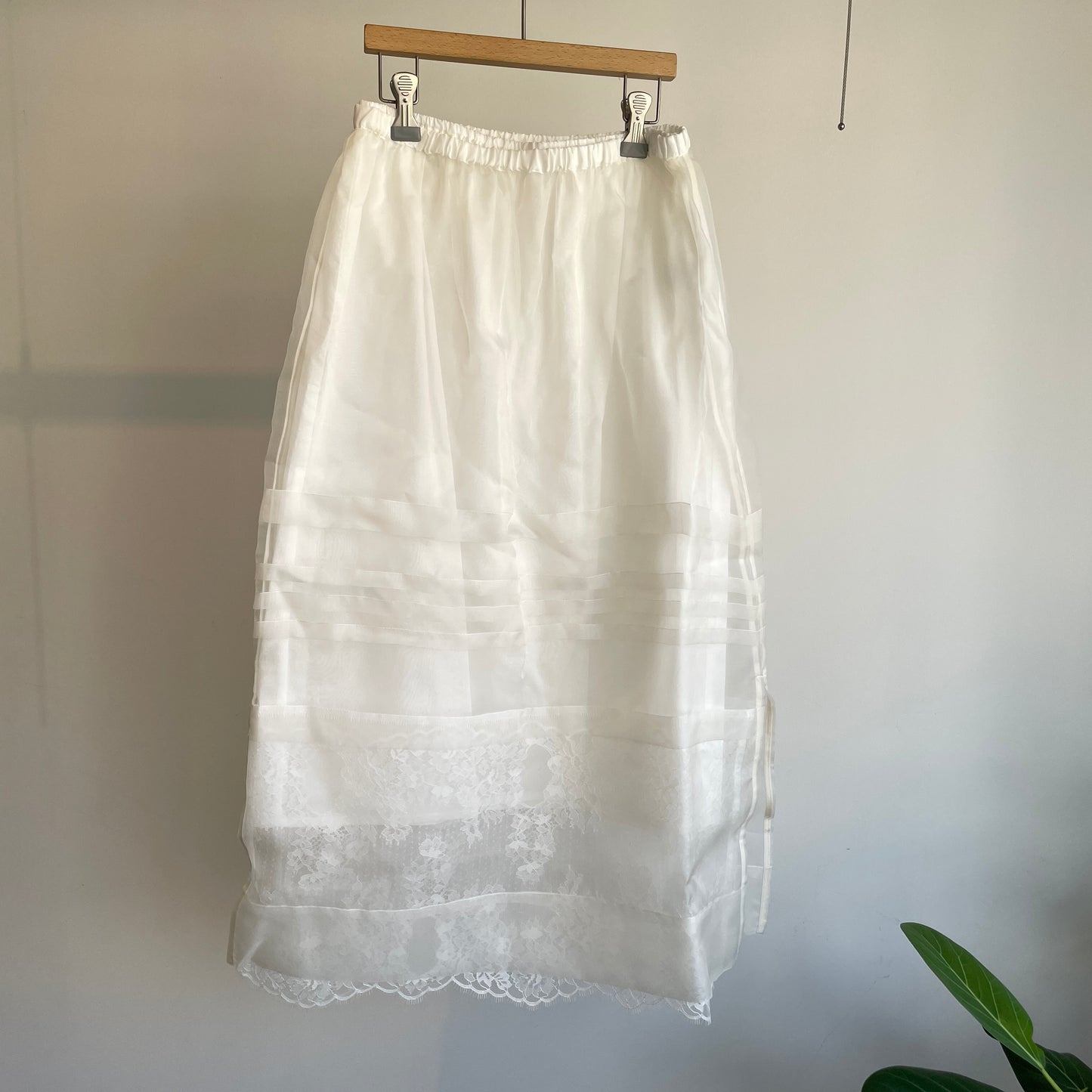 heriter//silk organdy skirt
H2-26-4002