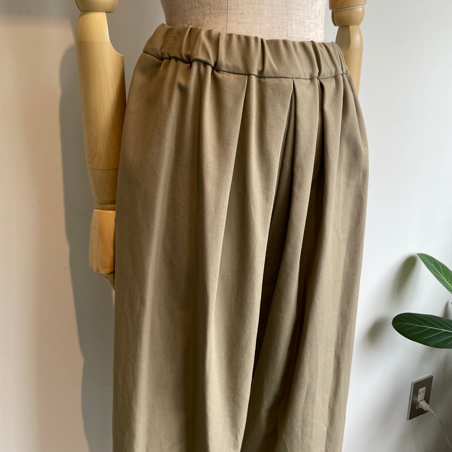 yuni//20/2強撚Cotton twill relax パンツ 1701PT005262