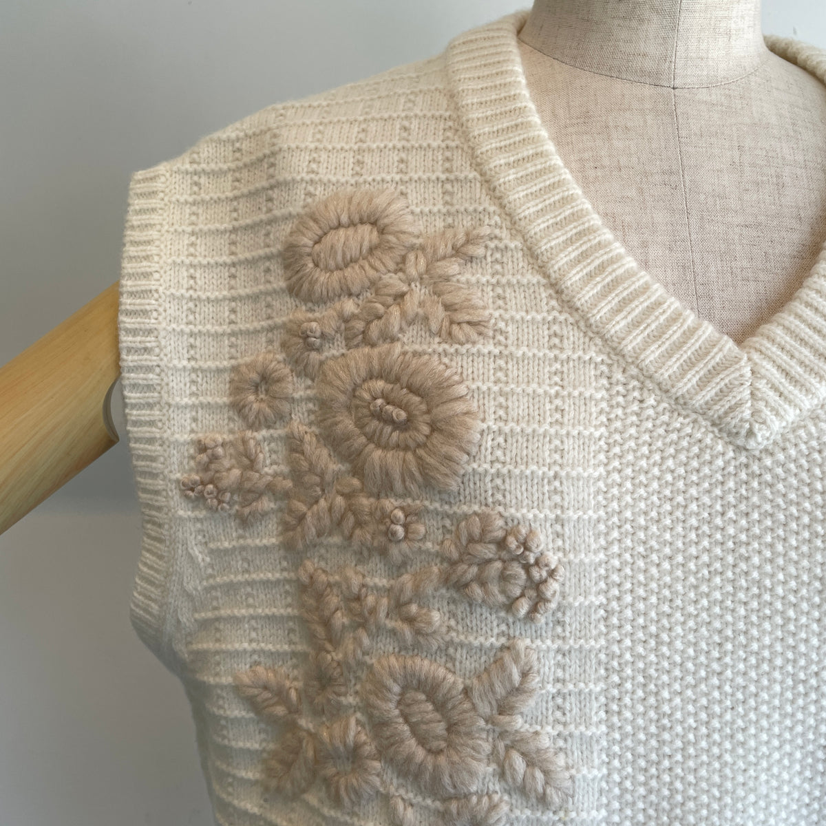yuni//ウール / ハンド刺繍ベスト　1701KN002262