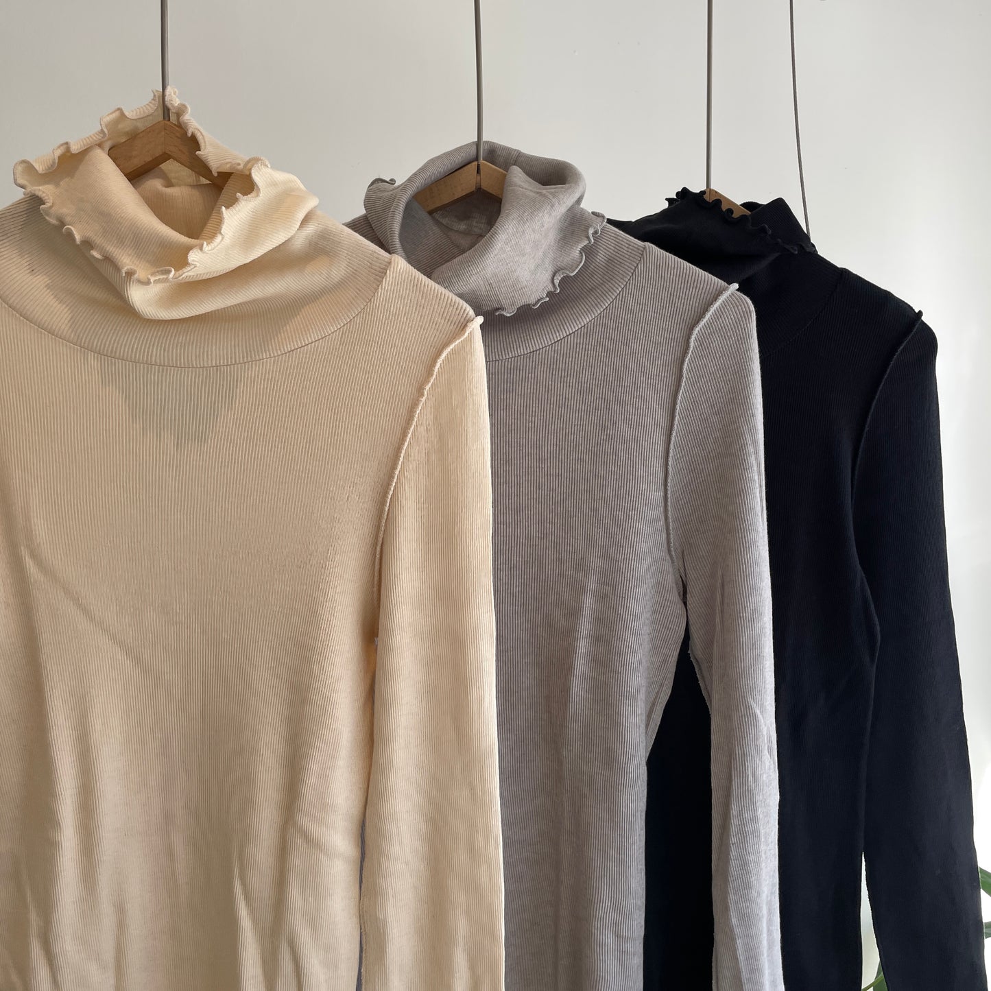 handsofcreation//スーピマカシミヤテレコサイドシームレスタートルネックPO 02550830