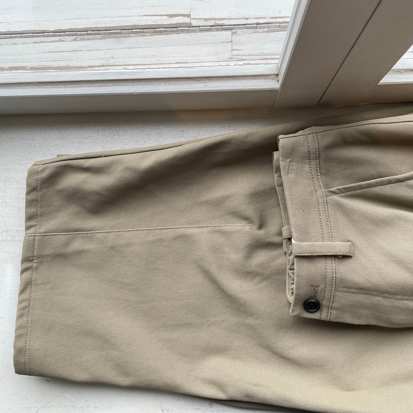 yuni//20/2強撚Cotton twill cocoon tapered パンツ 1701PT006262