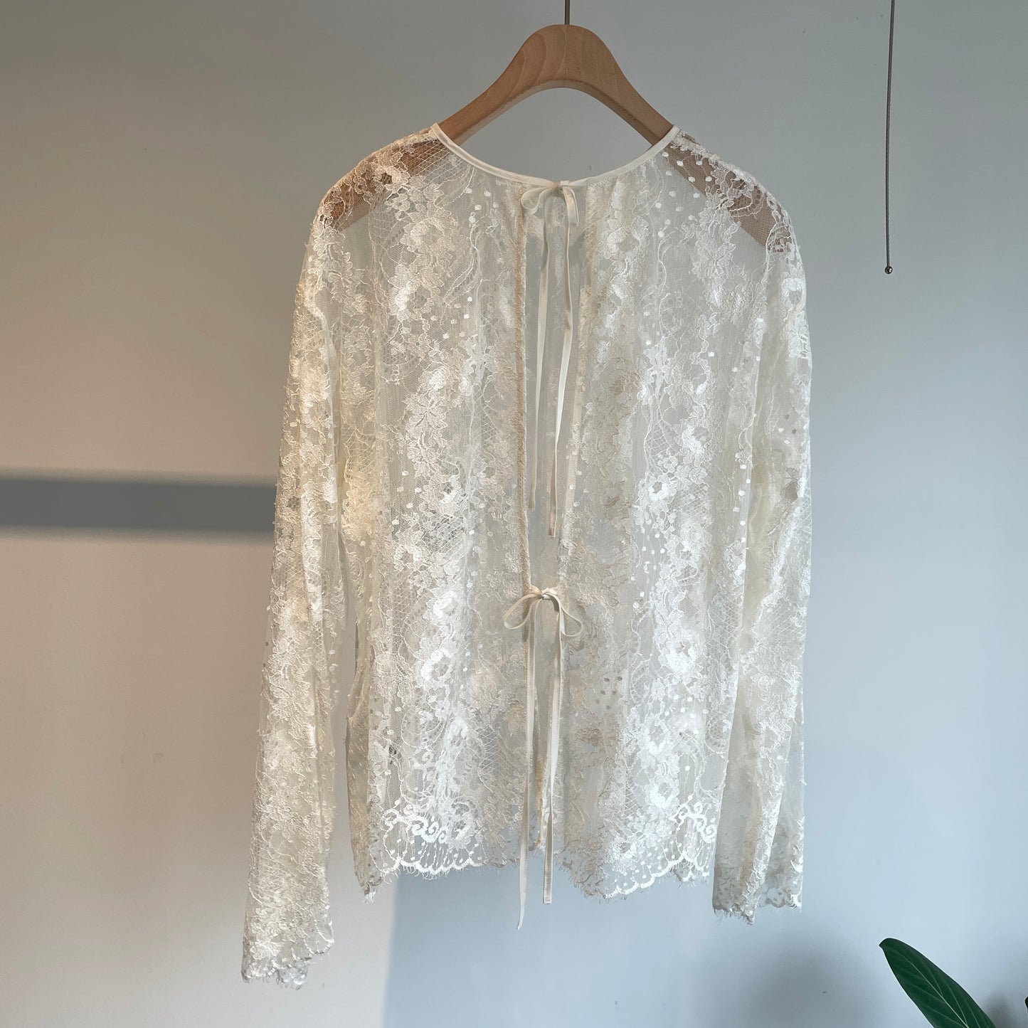 Heriter //Leaver lace blouse H2-25-3003