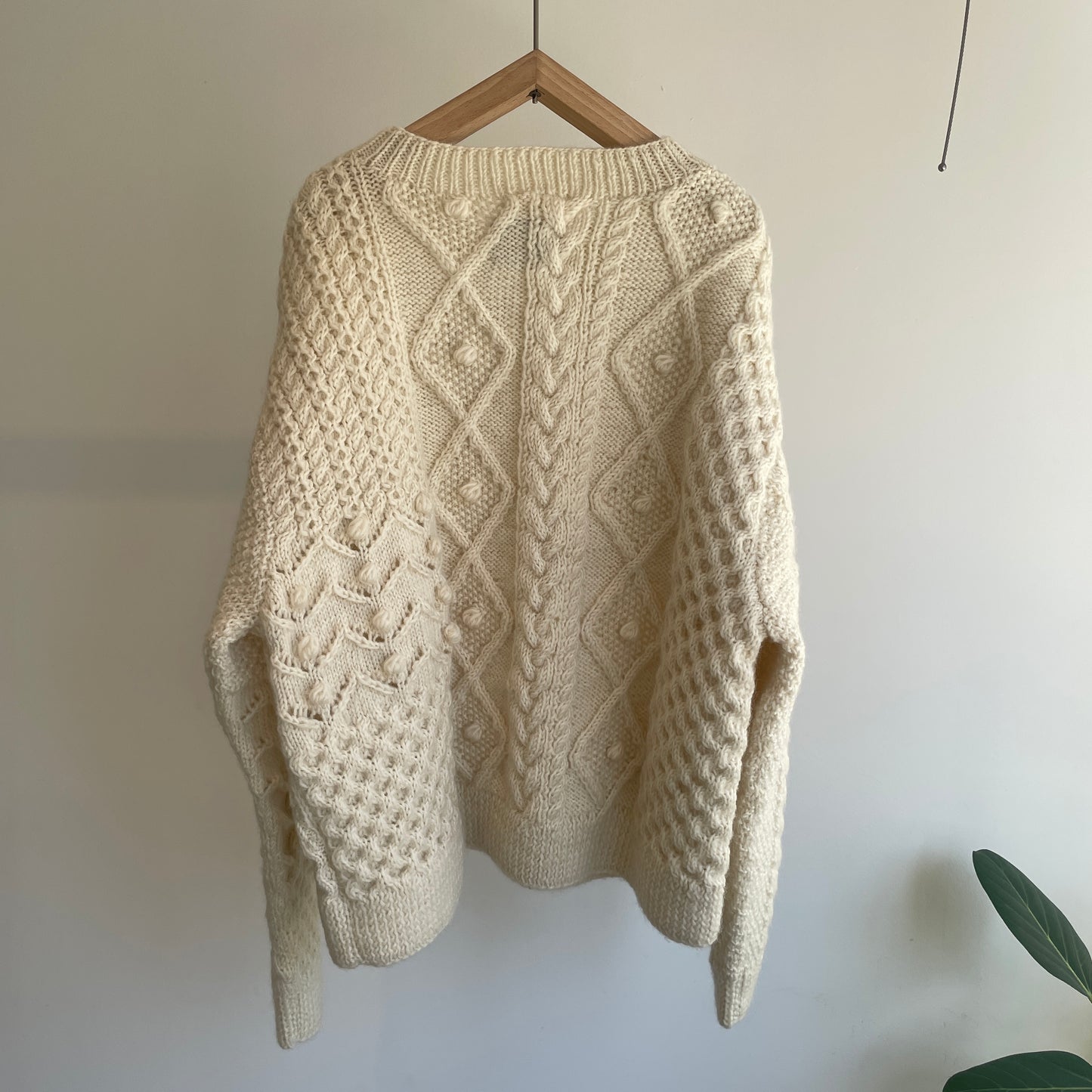 yuni //ネパールハンドニット　PO 1701KN004252