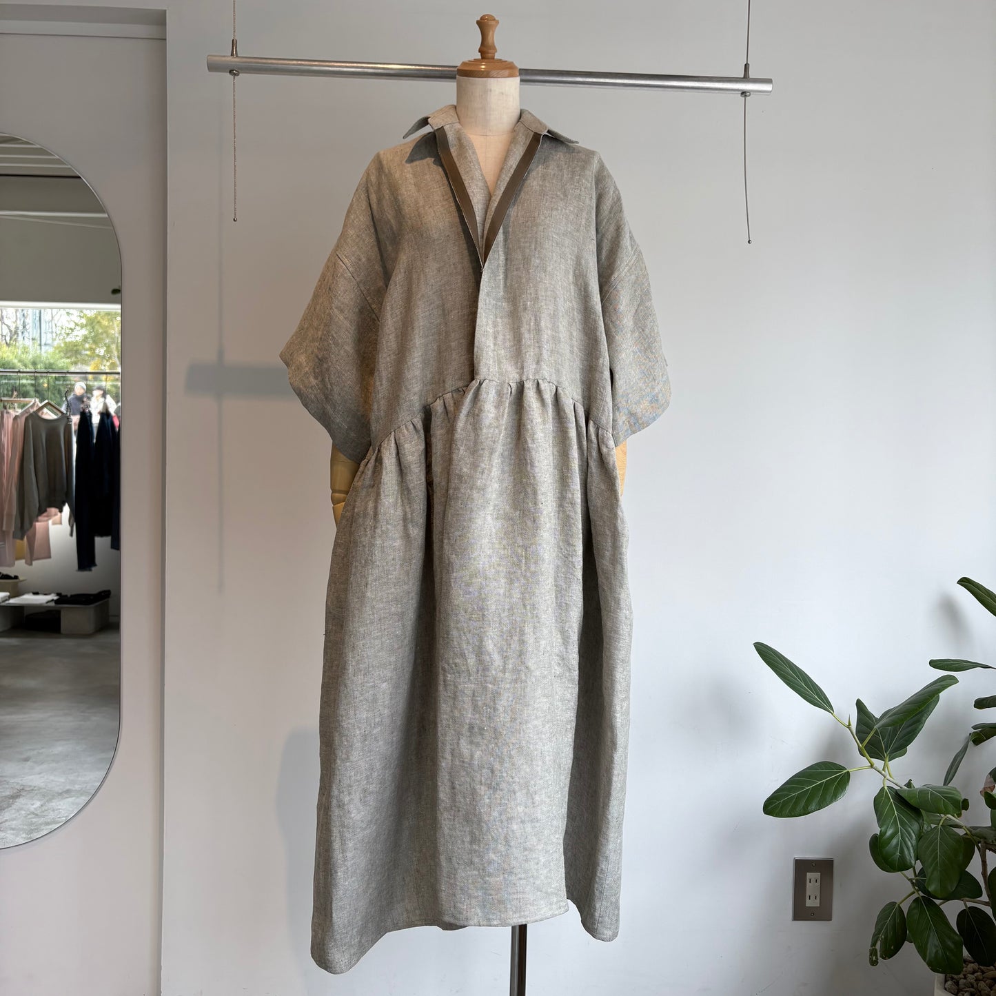 NATIVE VILLAGE//木の梢 ワイドスリーブドレス　31261-08311