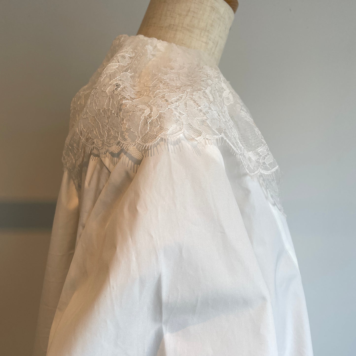 heriter//lace collar blouse
H2-26-3010