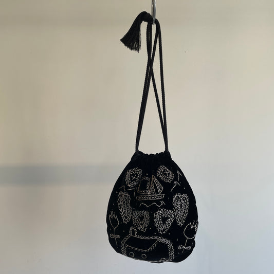 ASEEDONCLOUD //Memories hand embroidery bag 262001