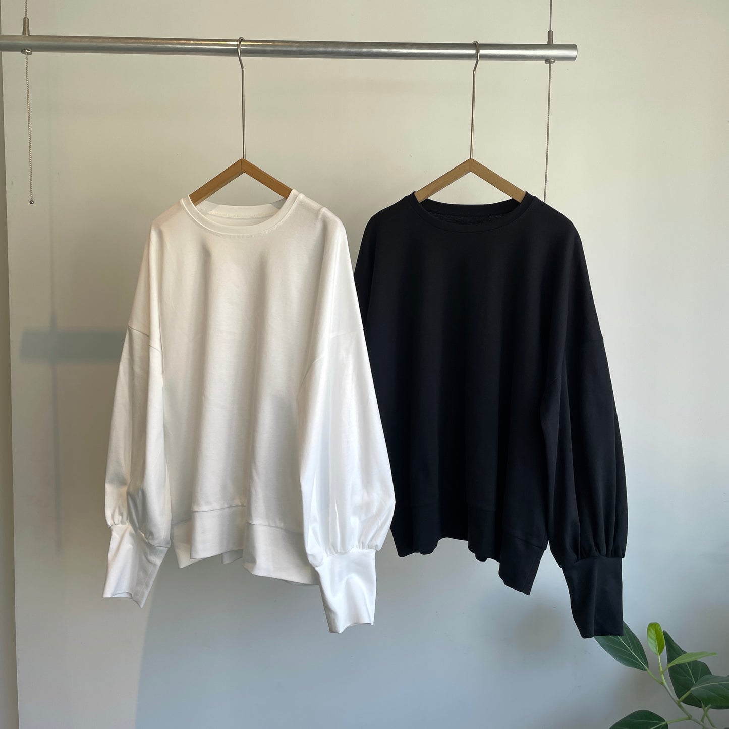 SI HIRAI//BALLOON SLEEVE-T CHAW26-6004