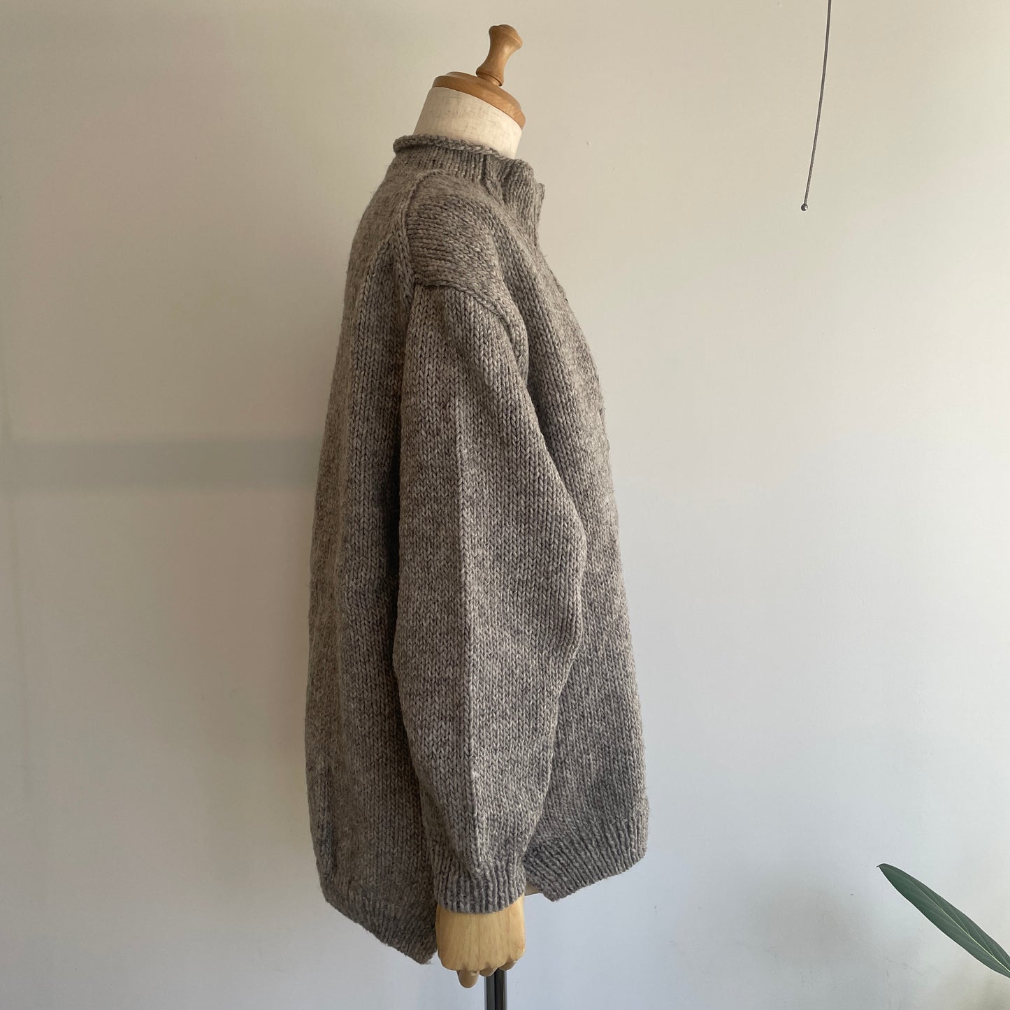 handsofcreation//ペルーローゲージニット家庭機 細ケーブルカーディガン　1540723