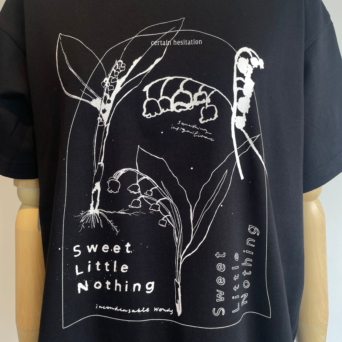 Sweet Little Nothing//Lily of the valley　半袖Tシャツ(すずらん)ブラック