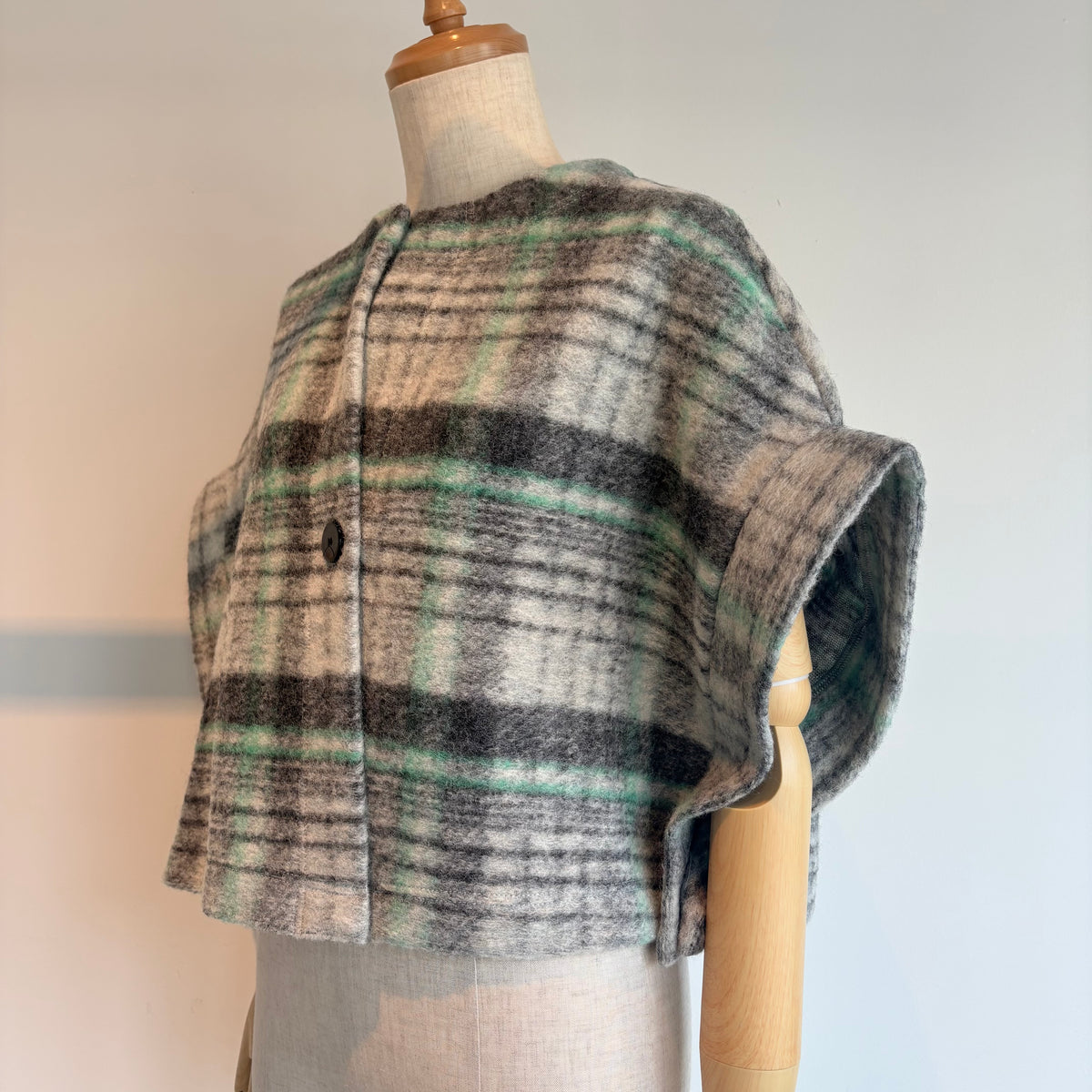 SI HIRAI//SHORT ROBE   CHAW26-6011