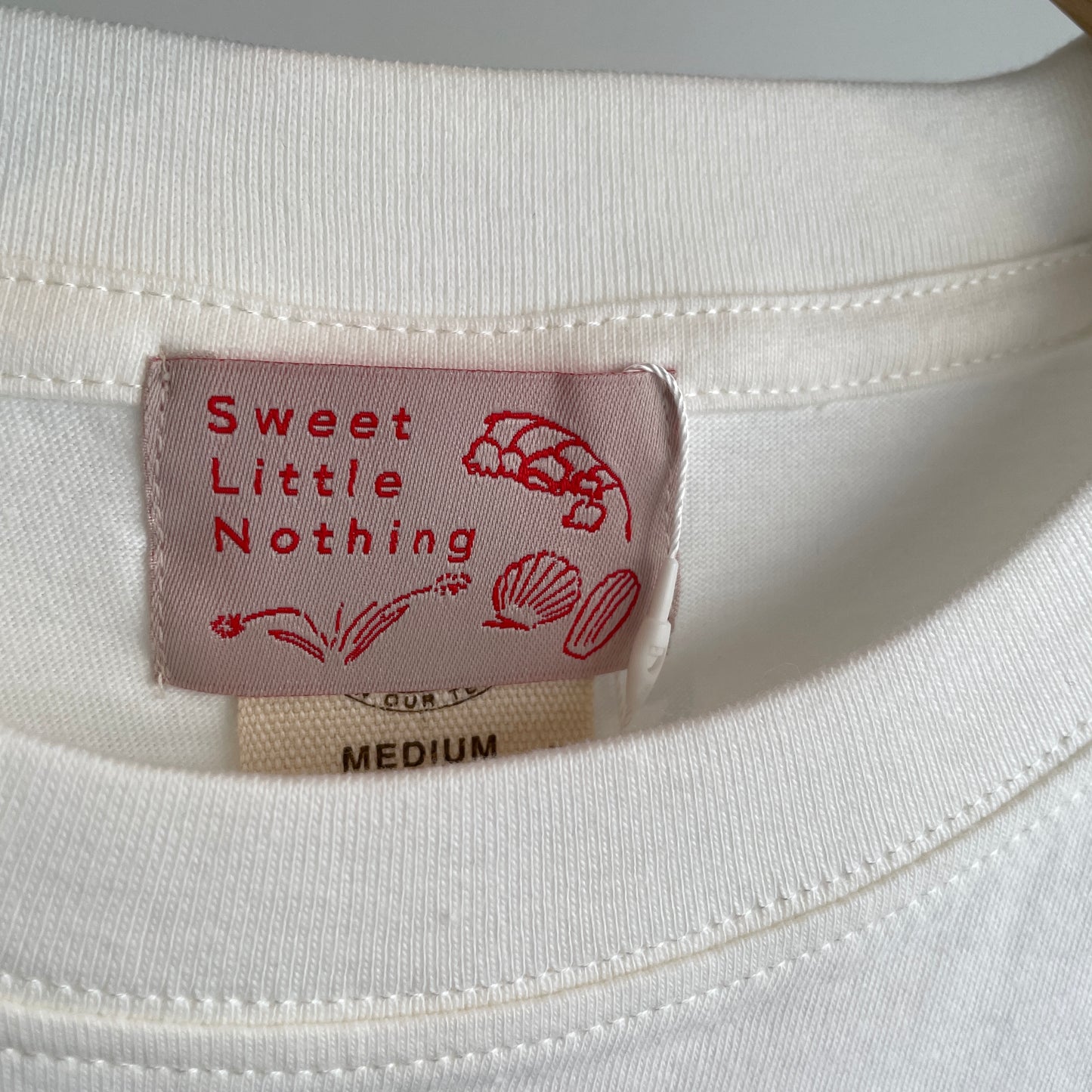 Sweet Little Nothing//月と鉱石　半袖Tシャツ