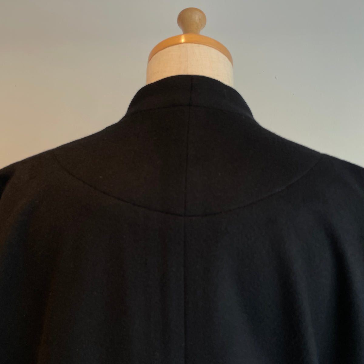 Honnete//Sleeveless Dolman Gown Coat_Royal Geelong HO-26AW CO24W