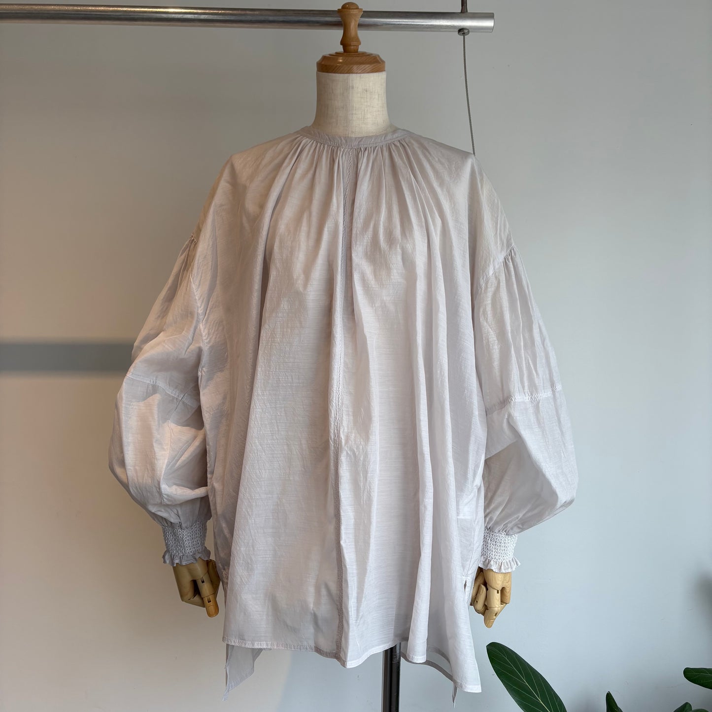 yuni//100/1Cotton/Cupra gather sleevesブラウス　1701BL1701BL017261