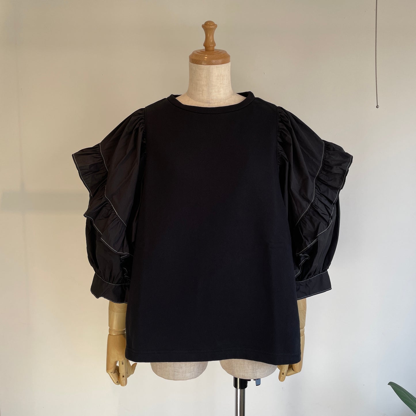 universaltissu//セントラル裏毛タイプライターコンボフリルPO
US260CT032