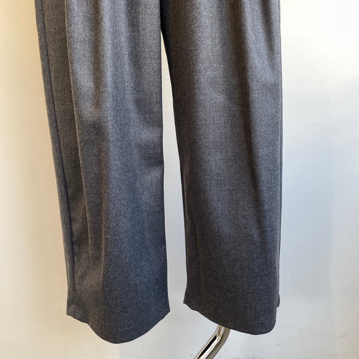 yuni//washable wool gum tuck パンツ 1701PT019262