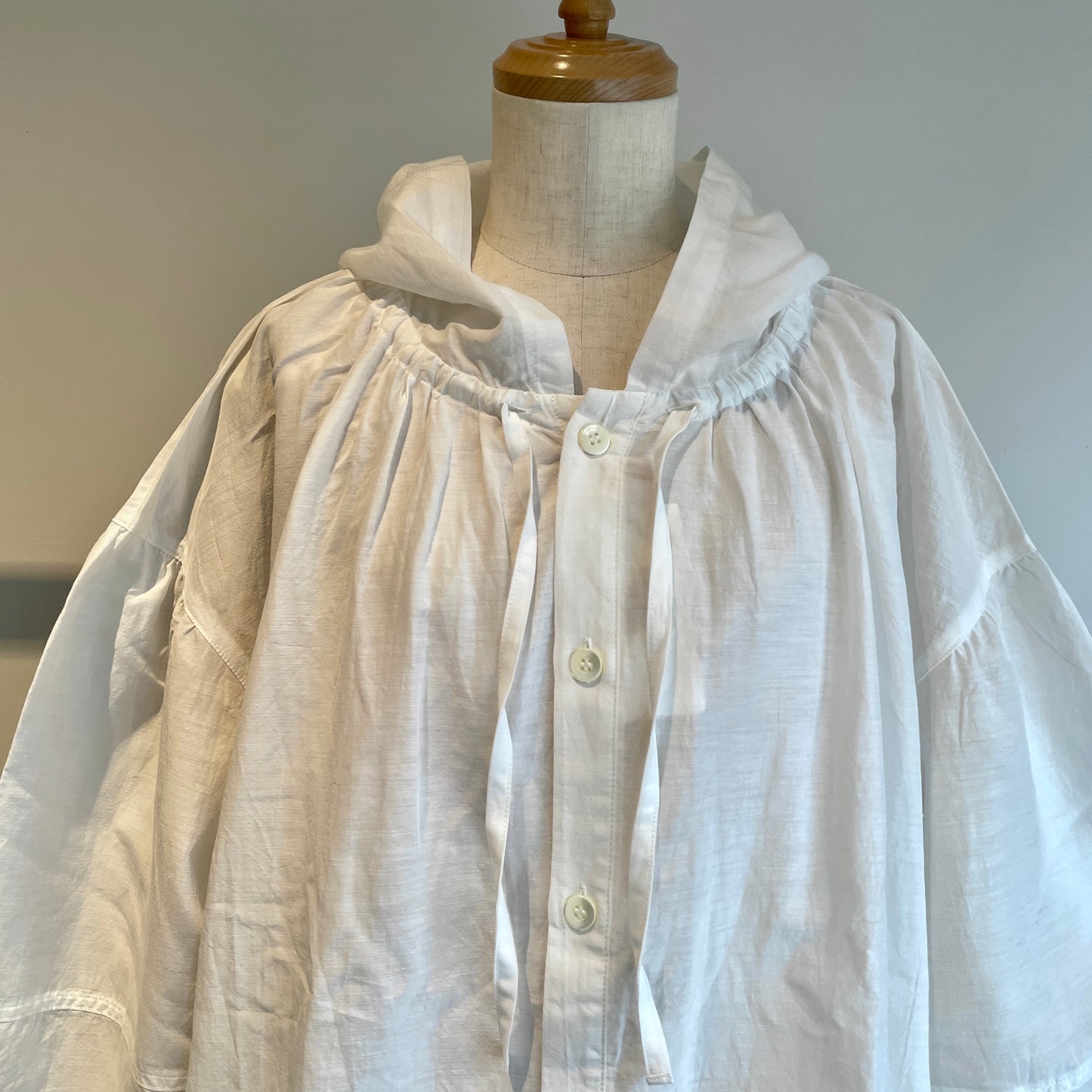 universaltissu //コットンキュプラリネン フーディー　US260BL034