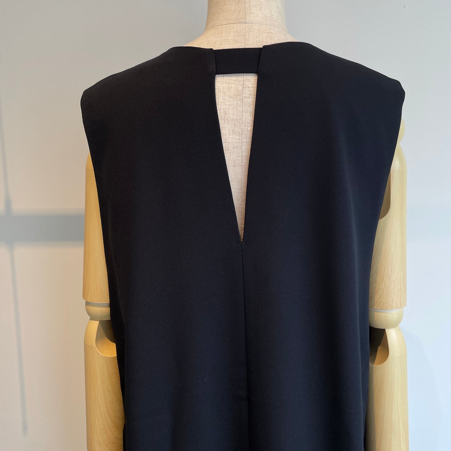 yuni //R/W slitneck jumperSK 1701OP008252