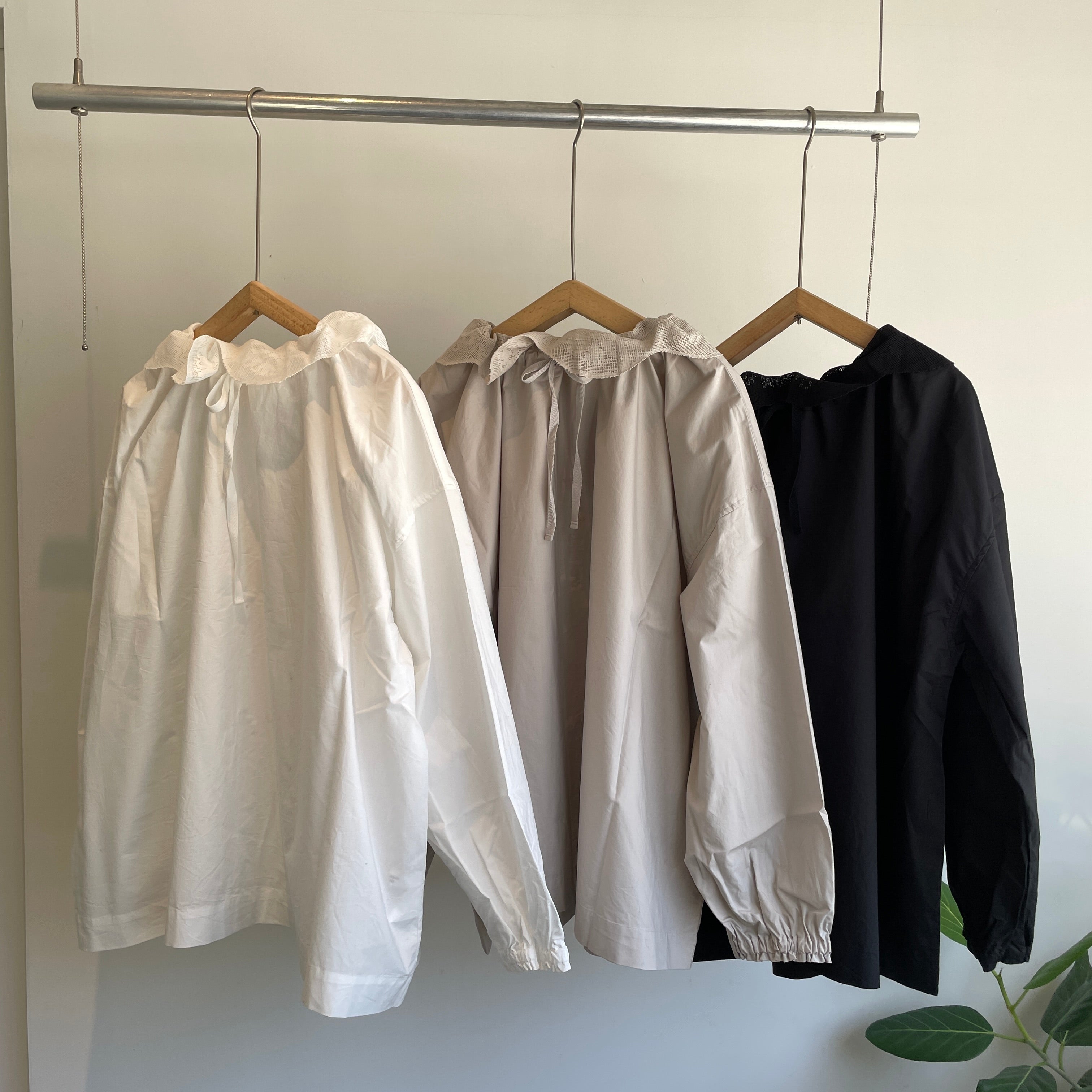 ユニヴァーサルティシュ／ナチュラルタイプライターイタリアンフィレレースワンピース universaltissu//ナチュラルタイプライターイタリアンフィレ