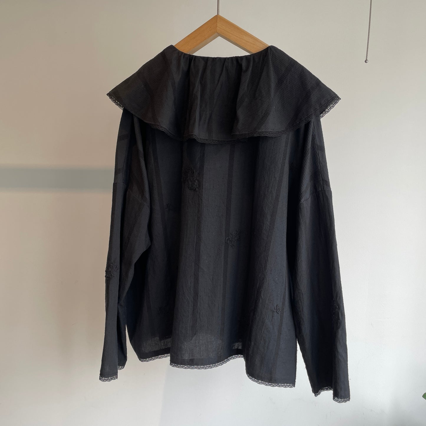 qiri//antique chain embroidery ブラウス　6301BL012261