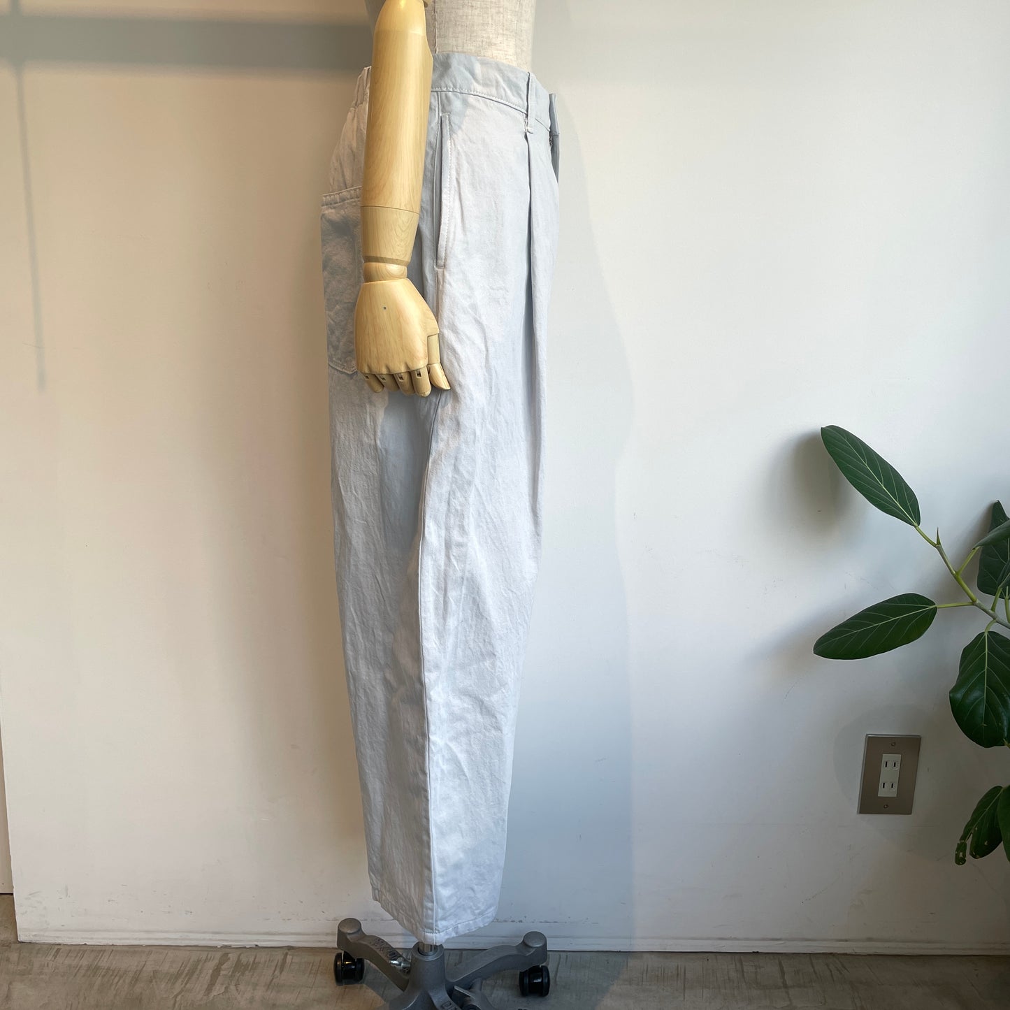 yuni //Cotton/Linen denim back gum パンツ　1701PT017261