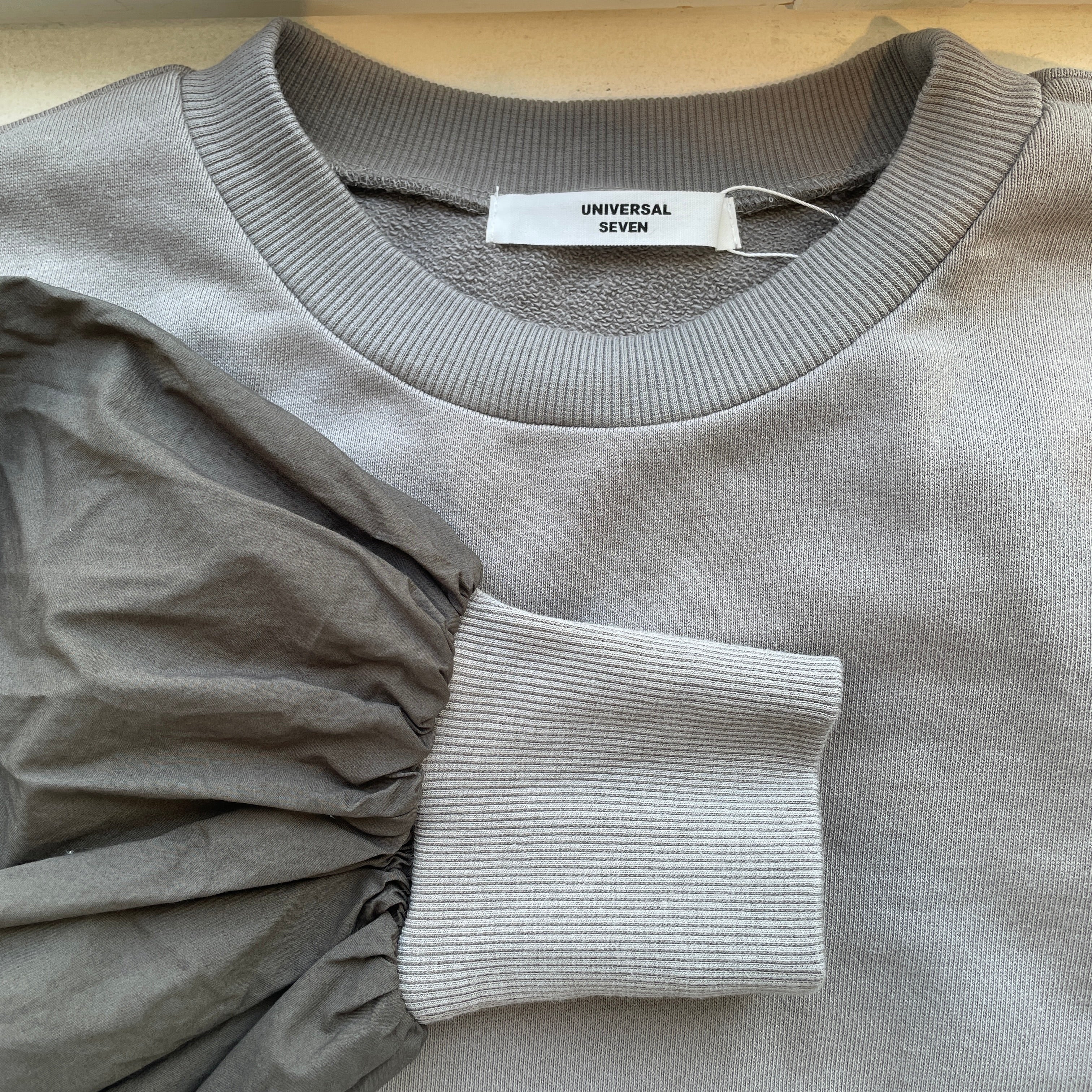 universaltissu//セントラル裏毛タイプライターコンボギャザーPO