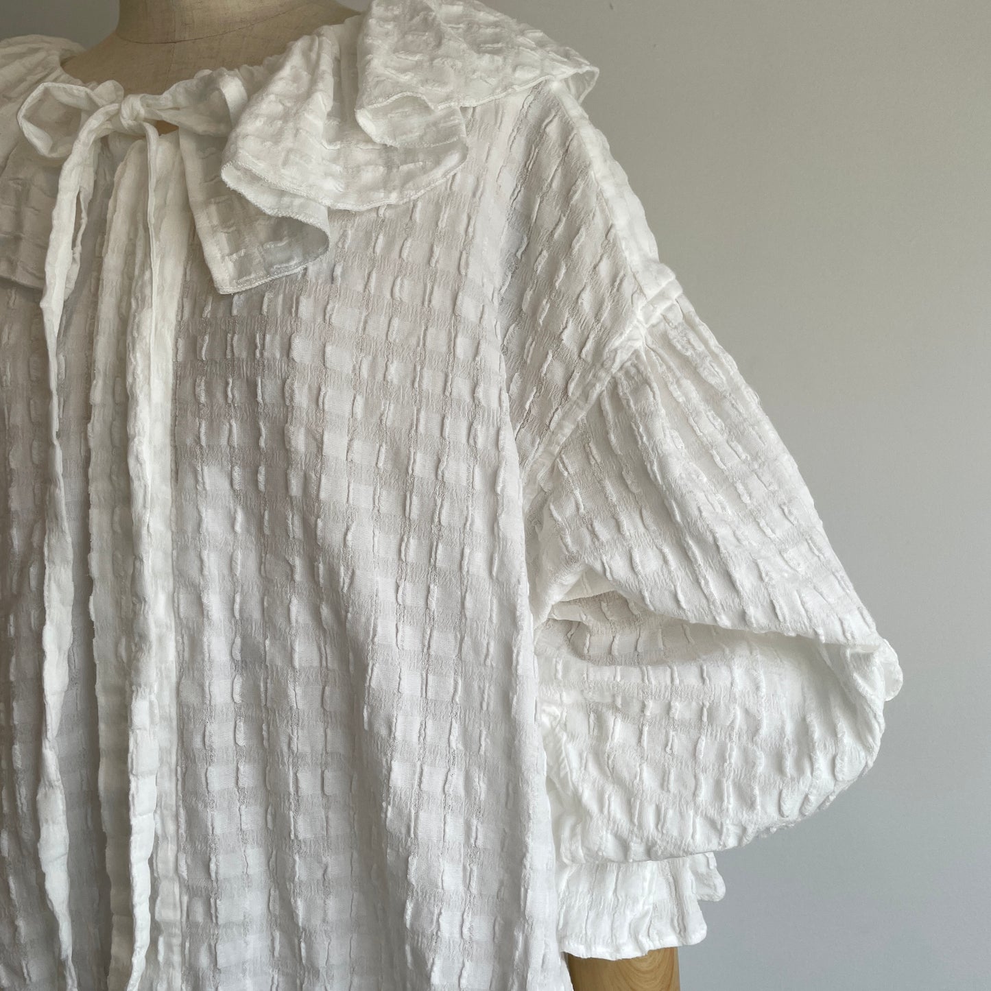 buoy buoy//SHEER CHECK TACK FRILL ブラウス　2701BL004262