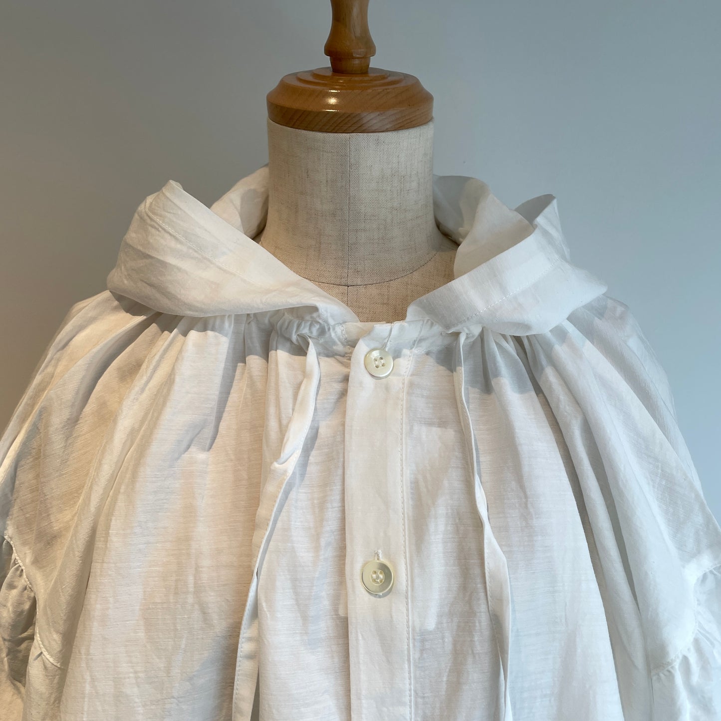 universaltissu //コットンキュプラリネン フーディー　US260BL034