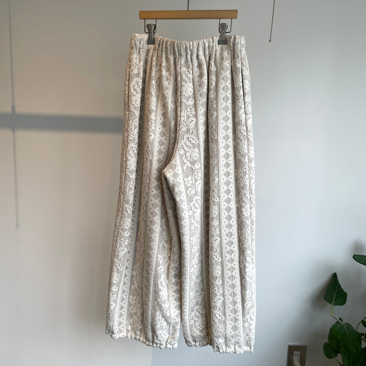 qiri//field flower lace ギャザーパンツ  6301PT008262