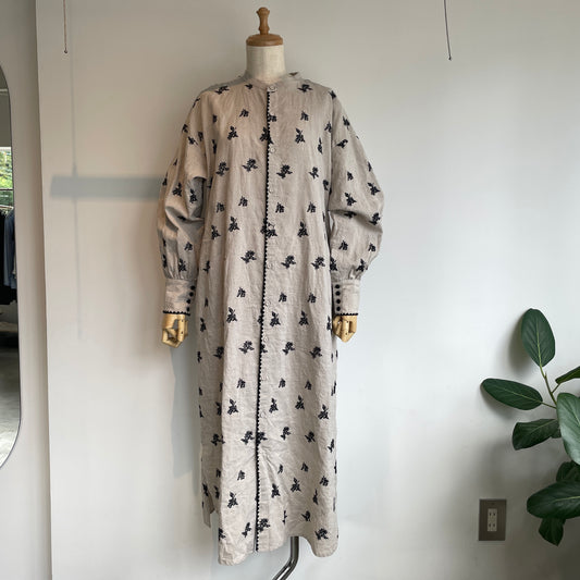 qiri //金木犀 embroidery ワンピース 6301OP001252