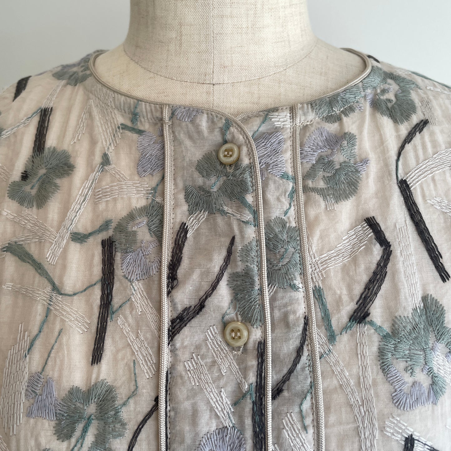 yuni//Cotton Nylon sheer blooming embroidery haori ブラウス 1701BL012262